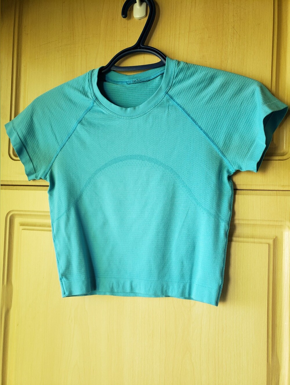 Lululemon Swiftly Tech Crop Short Sleeve Performance Top - Picture 4 of 6